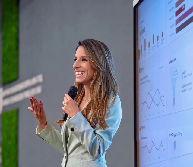 Samantha Schwartz-Lenhart, Blissbranding founder, speaking at a marketing event